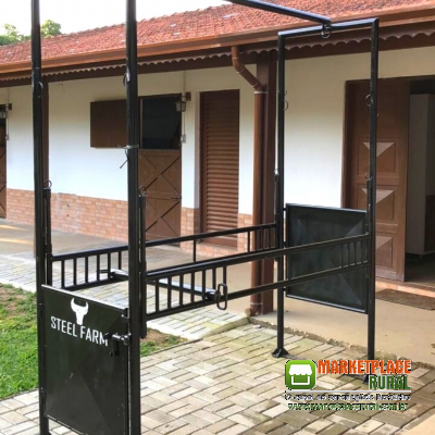 Brete/Tronco de contenção equina