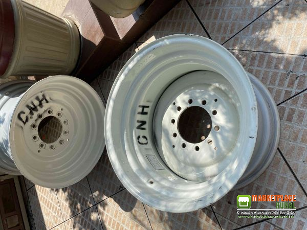 Rodas Colheitadeira ou Retroescavadeira Case ou New Holland