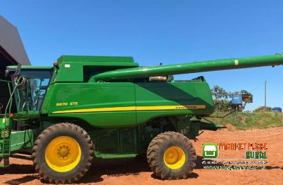 Colheitadeira STS 9670