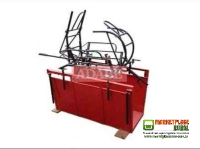 Tronco de contenção e giratório para ovinos