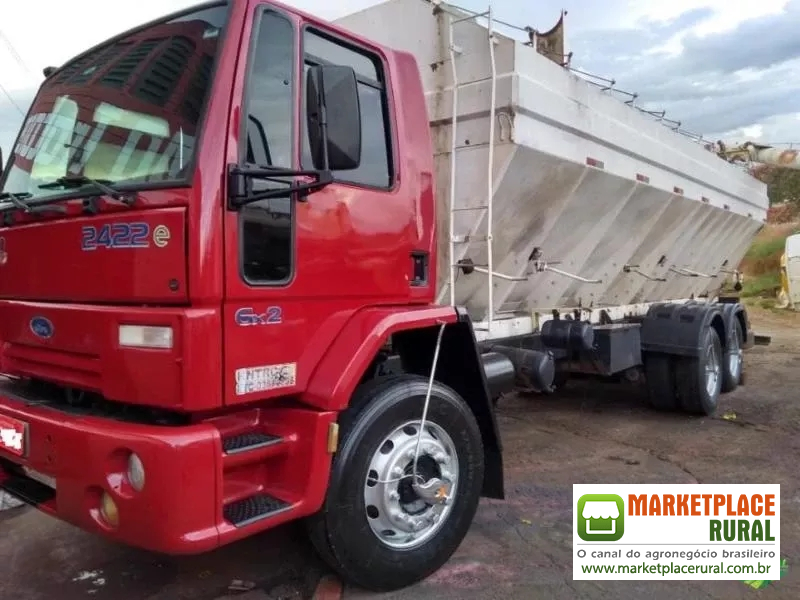 Caminhão Ford C 2422e 6x2 ano 07