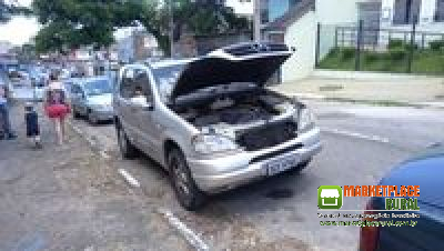 Mercedes Benz ML 320 V6 4X4