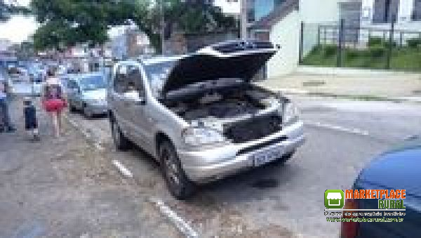 Mercedes Benz ML 320 V6 4X4