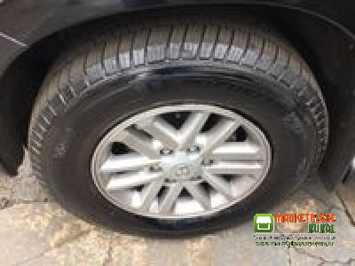 VENDO TOYOTA SW4 SRV 3.0 4X4 DIESEL AUTOMATICA
