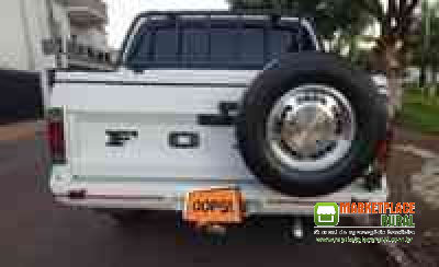 Caminhonete F1000