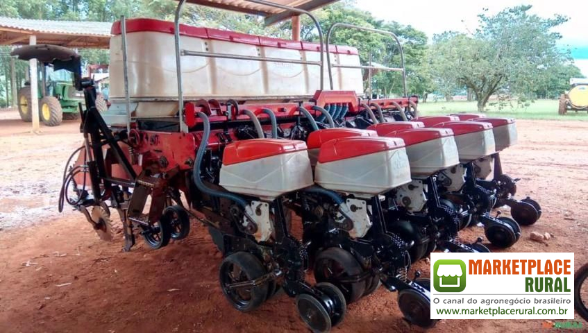 Plantadeira Jumil Guerra 7090 Pneumática ano 2008 com 9 linha