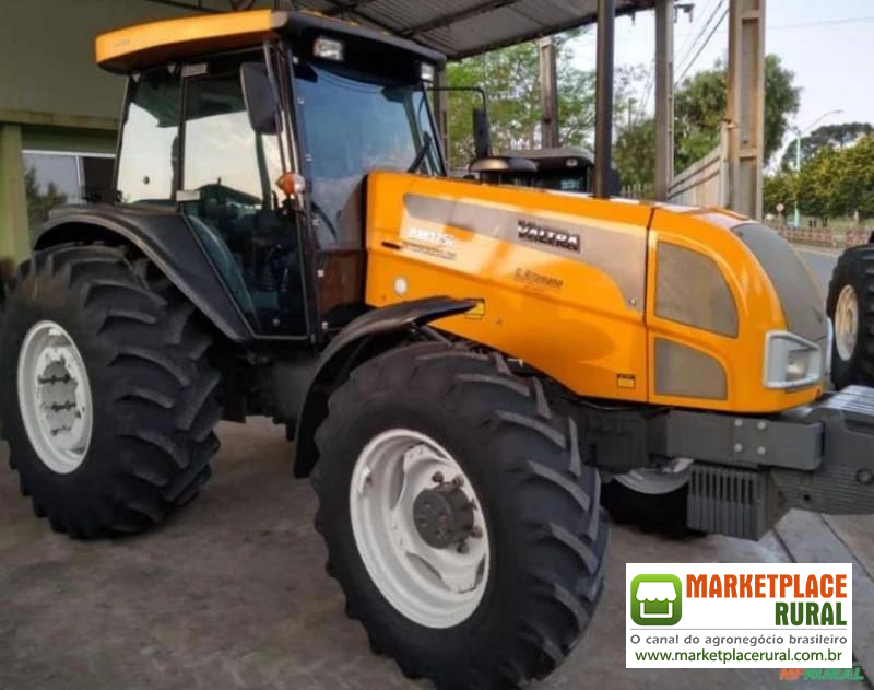 Trator Valtra BM 125 4x4 ano 16