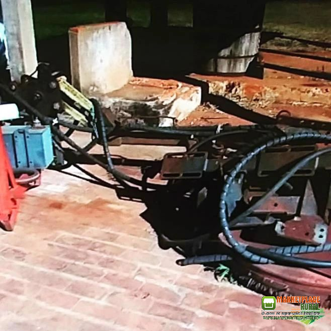 Roçadeira frontal marca Kamaq