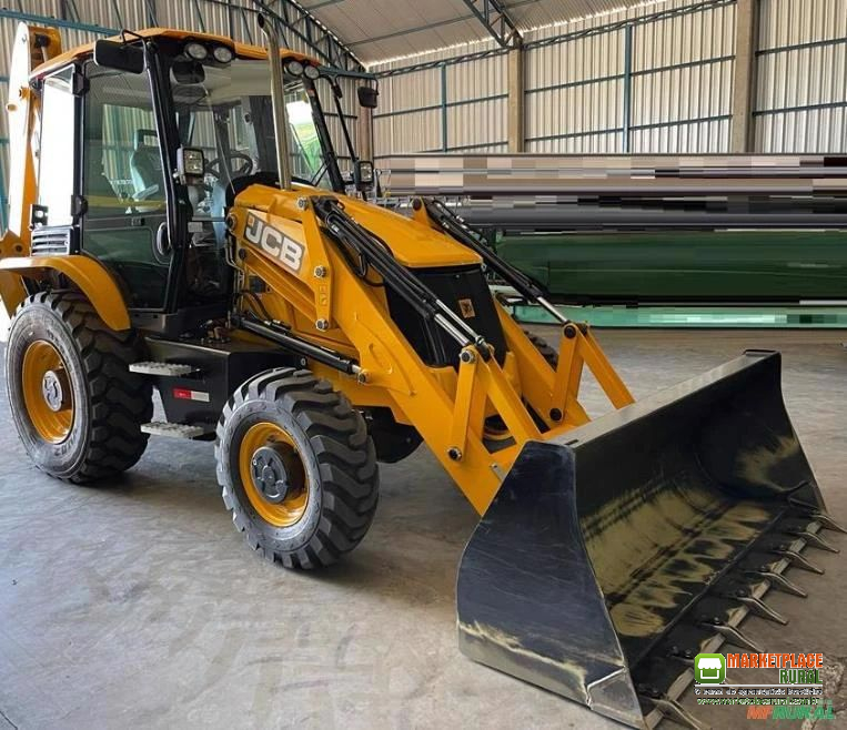 Retroescavadeira JCB 3CX Ano 2021