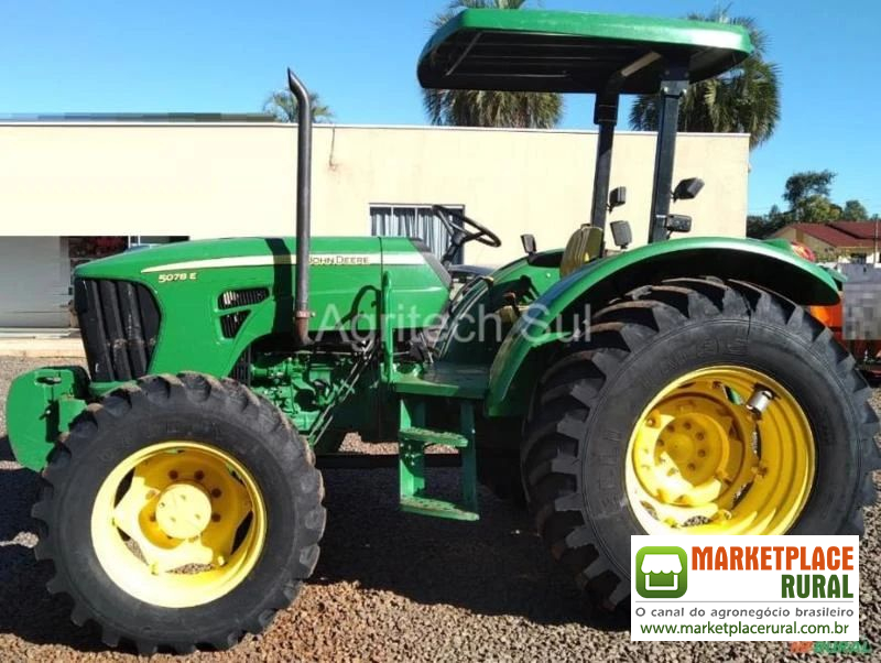 Trator John Deere 5078 4x4 ano 14