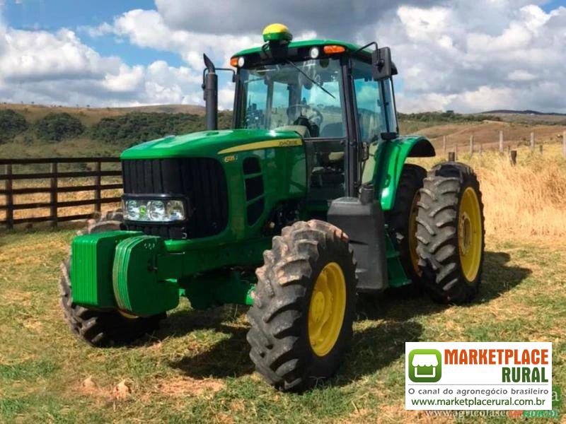 Trator Outros John Deere 4x4 ano 21