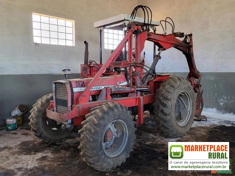 Carregadeira de Cana Massey Ferguson 290 4x4 (Implemento Santal)