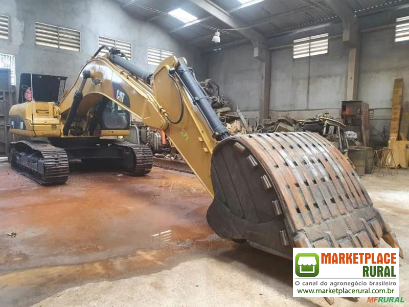 Escavadeira Caterpillar 330DL 2008