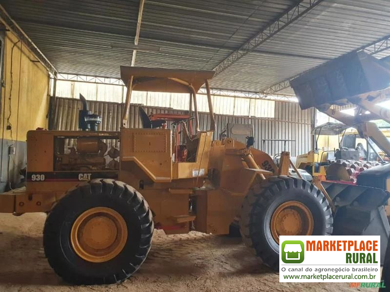 Pá Carregadeira Caterpillar 930.