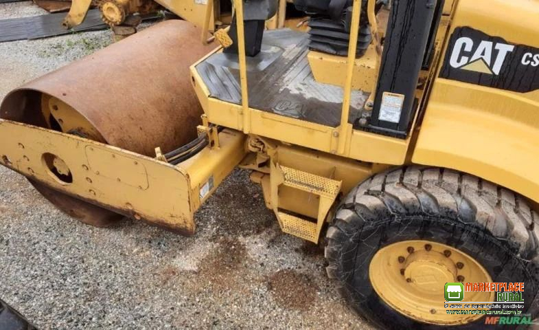 Rolo Compactador Caterpillar 423E ano 2006