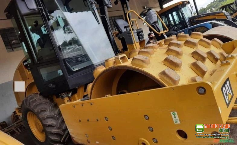 Rolo Compactador Caterpillar CS44B ano 2021 com 174 horas de uso