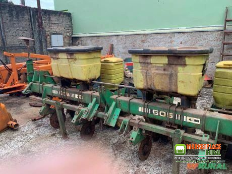 Plantadeira SLC modelo 605 - plantio direto
