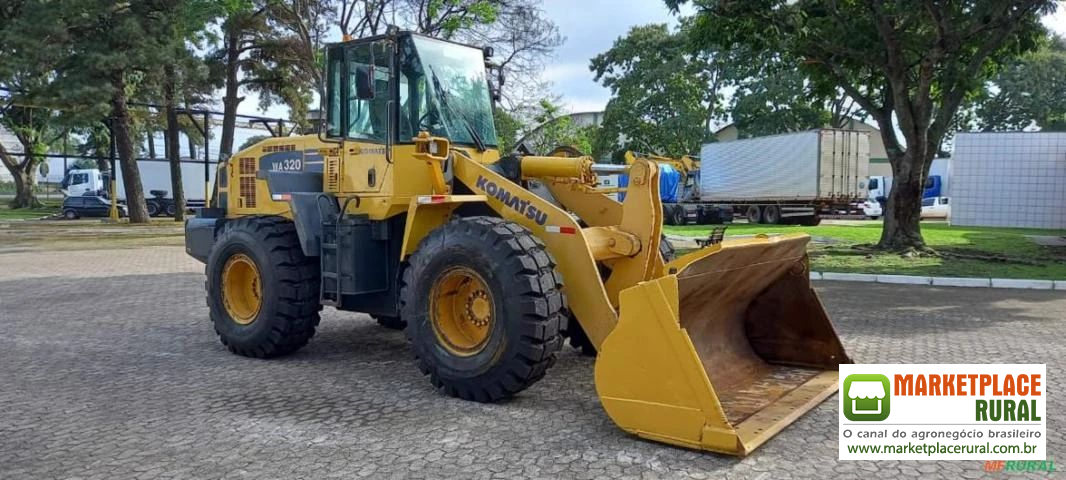 PA CARREGADEIRA KOMATSU WA320