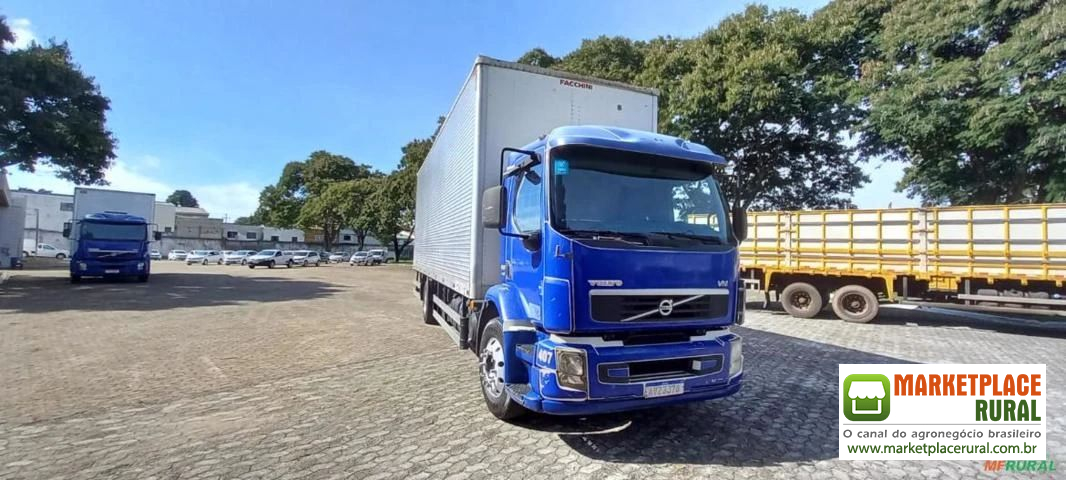 Caminhão Volvo Volvo VM 220 4X2 ano 12