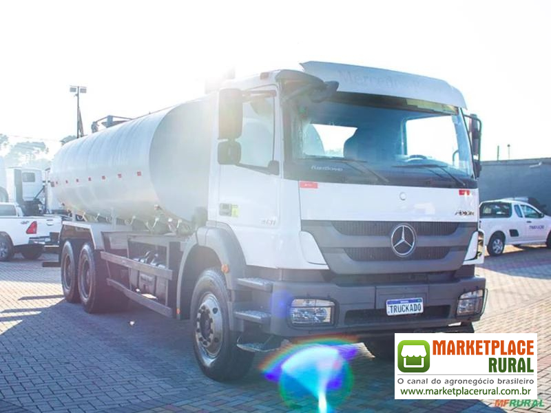 Caminhão Mercedes Benz (MB) AXOR 3131 6X4 COM TANQUE PIPA 20.000L IMPACTO ano 18