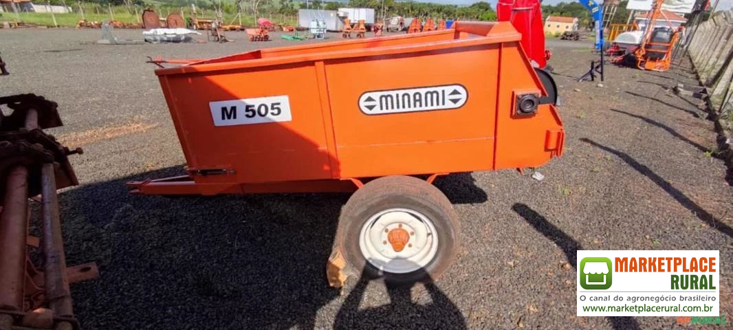 MINAMI M505 DISTRIBUIDOR E TRITURADOR DE ESTERCO