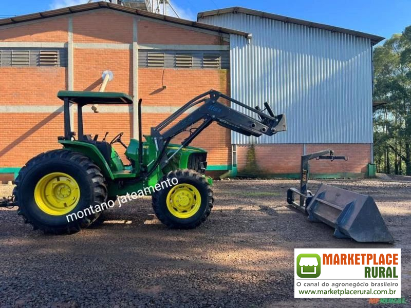 Trator John Deere 6415 4x4 ano 09