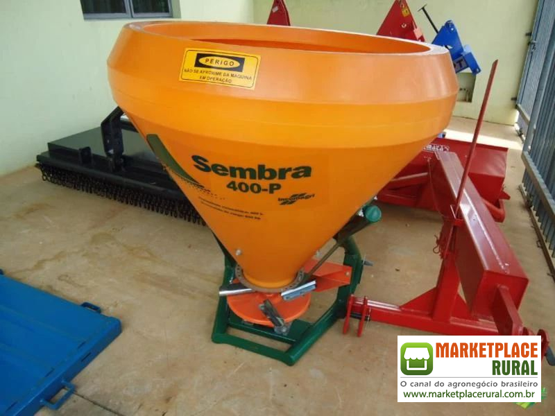 DISTRIBUIDOR ZERO DE ADUBO , SEMENTES E CALCAREO INCOMAGRI 400P PARA 600 KILOS