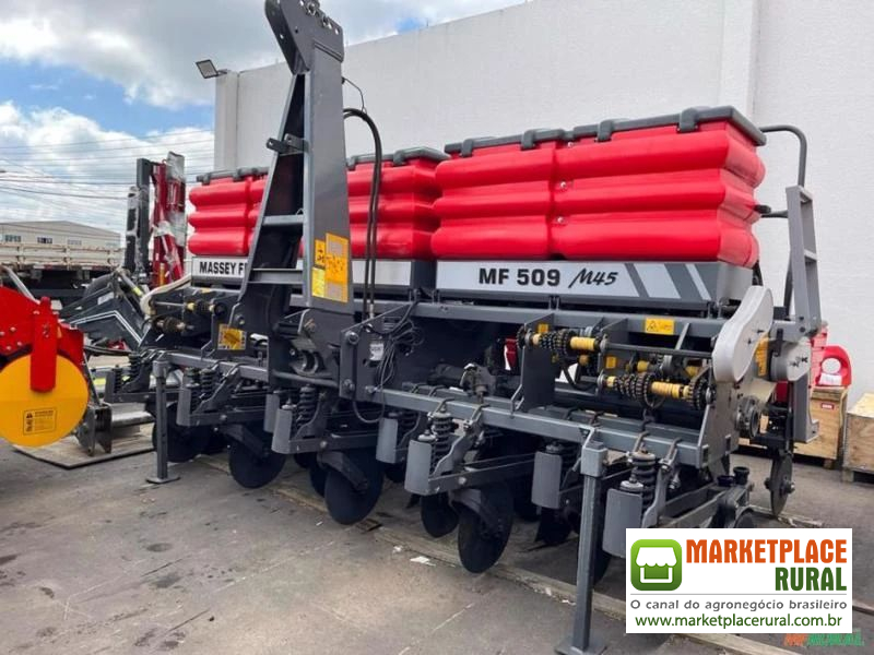 Plantadeira Massey Ferguson MF 509