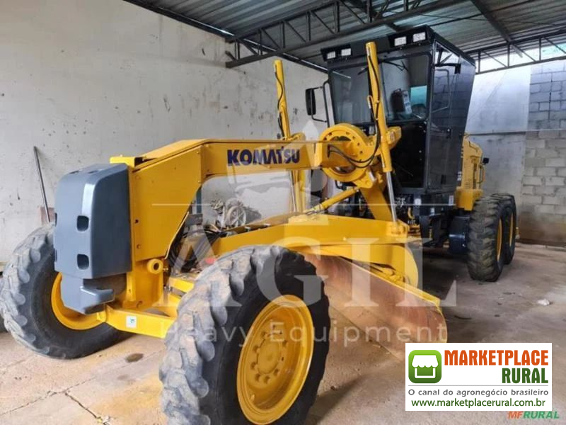 Motoniveladora Komatsu GD555 Ano 2011 - 7500 hs