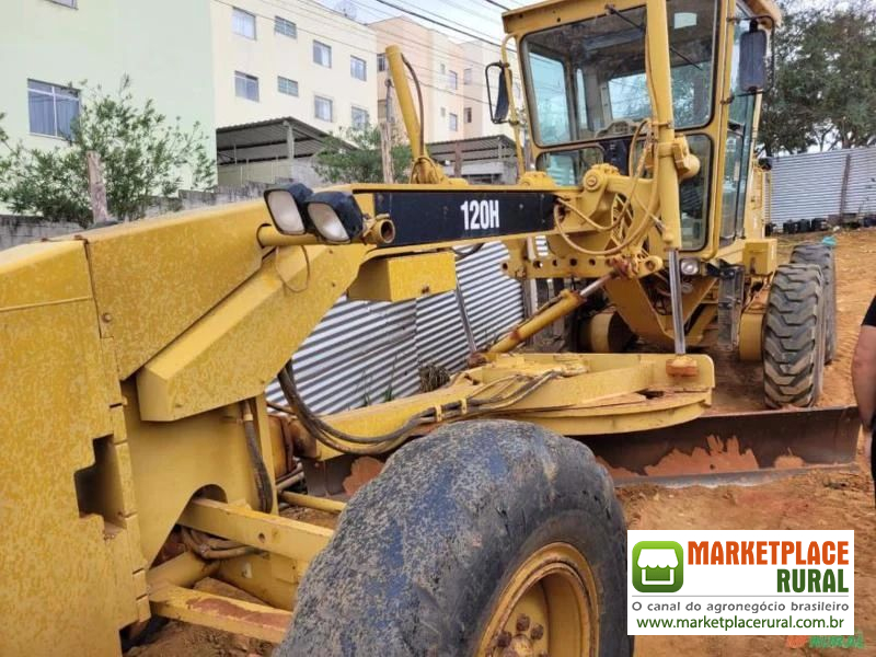 MOTONIVELADORA CATERPILLAR 120H