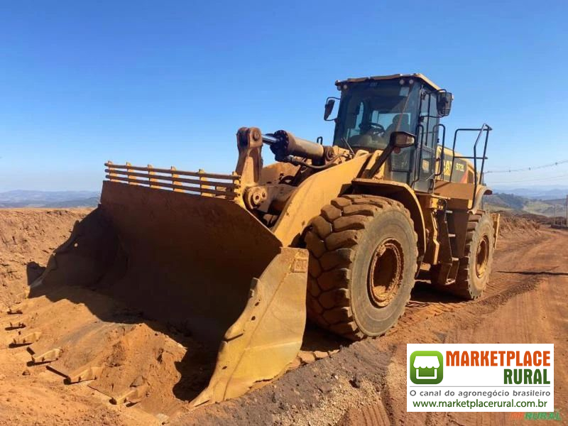 PÁ CARREGADEIRA CATERPILLAR 972L