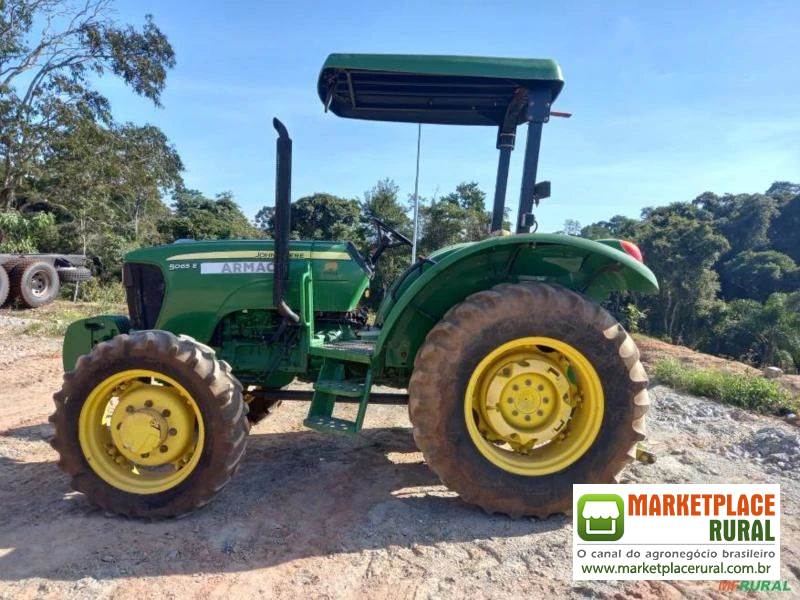 Trator John Deere 5065 4x2 ano 16