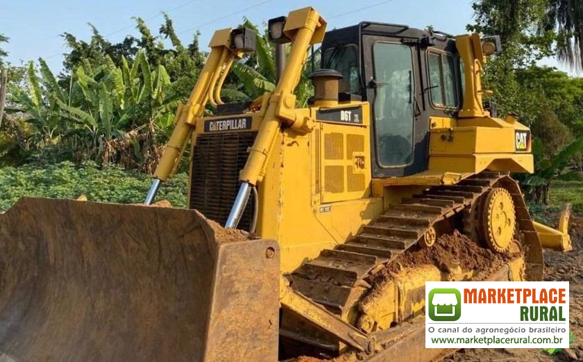 TRATOR DE ESTEIRA CATERPILLAR D6T XL - 2011