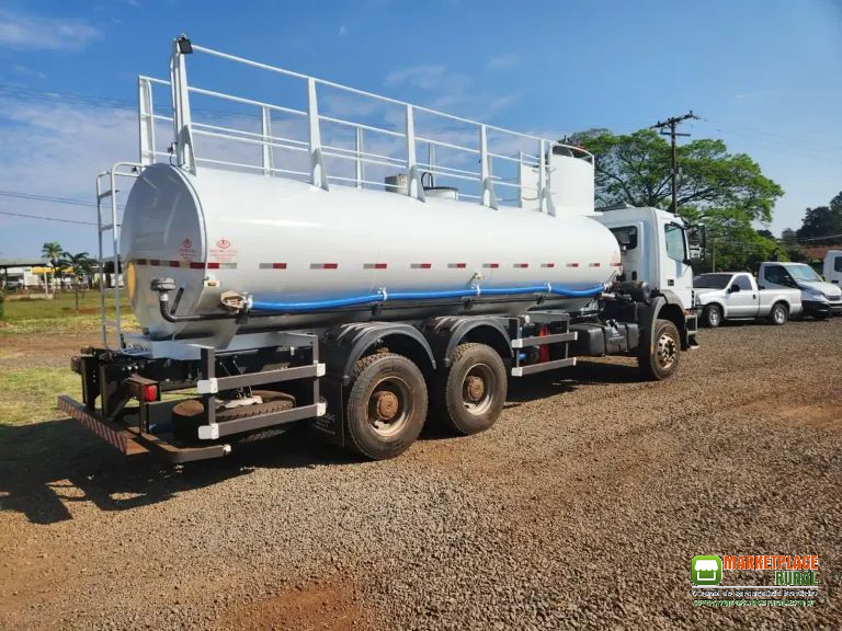 Caminhão-Tanque Mercedes Benz 3131 Com Tanque Pipa De 20 Mil Litros