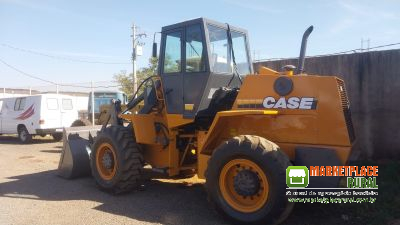PÁ CARREGADEIRA CASE W 20 ANO 90