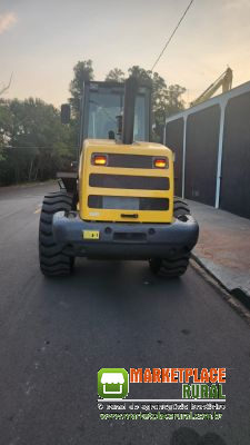 New Holland W130