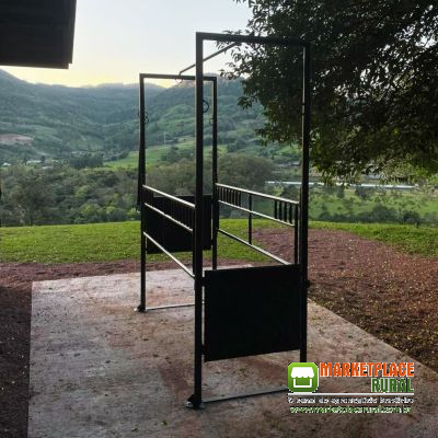 Brete/Tronco de contenção Equino