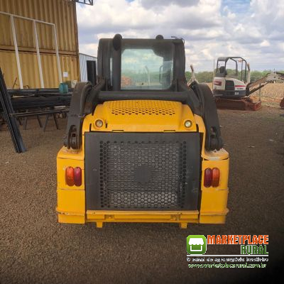 New Holland L218 ano 2015
